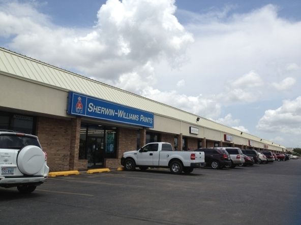 Creekside Plaza: 900 S 77 Sunshine Strip, Harlingen, TX 78550